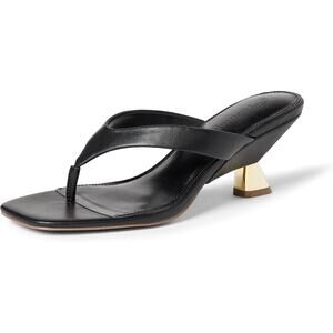 New Size 9.5 Dakota Sculpted Heel Thong Sandal in Black